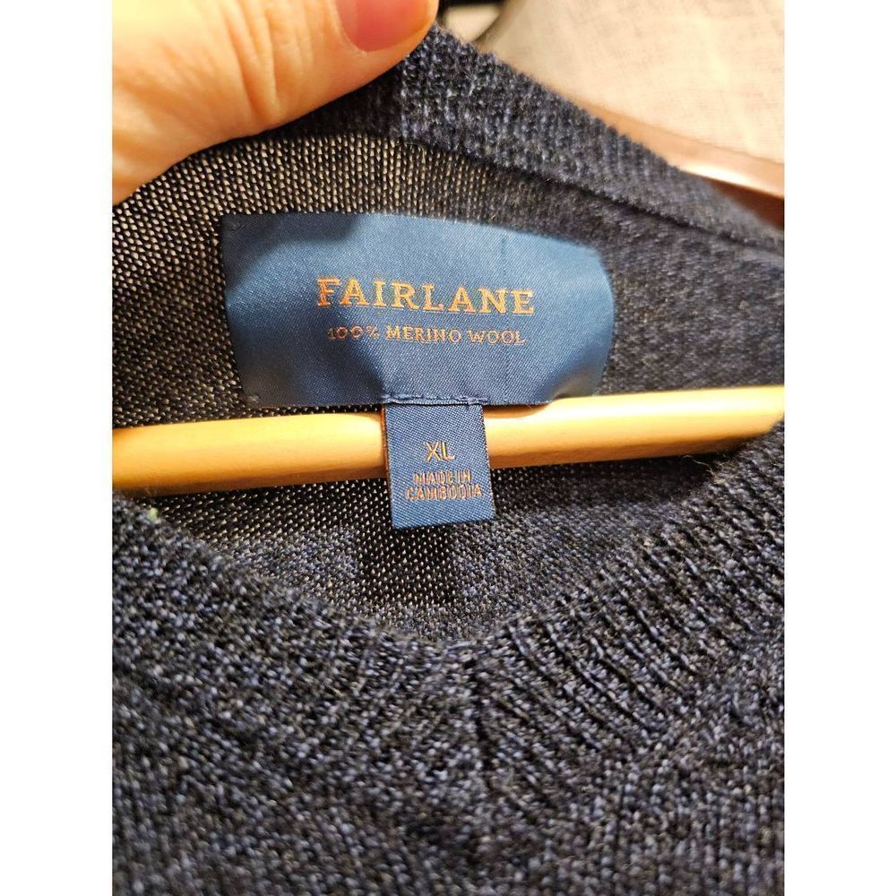 Fairlane 100% Merino Wool Sweater size XL v neck - Picture 3 of 4
